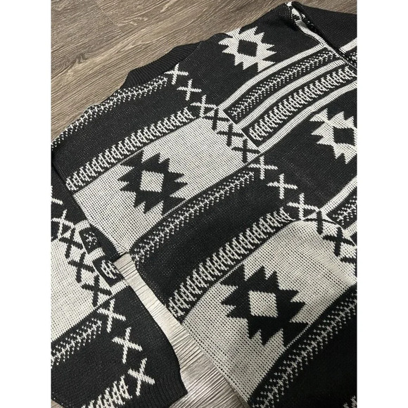 Vintage American Pride Sweater Acrylic 90s Western Black/White Size Medium Aztec - Picture 6 of 6